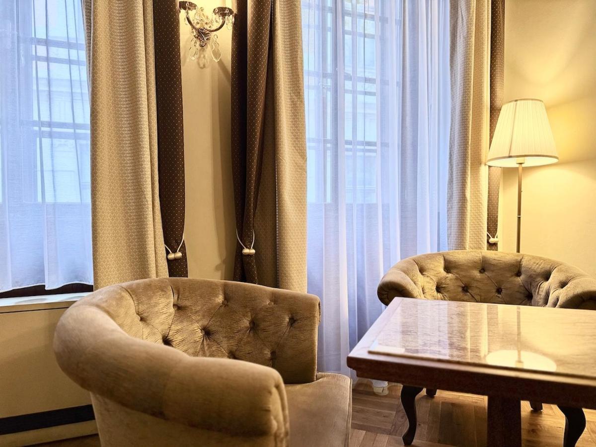 Traditional Prague Apartment Zewnętrze zdjęcie